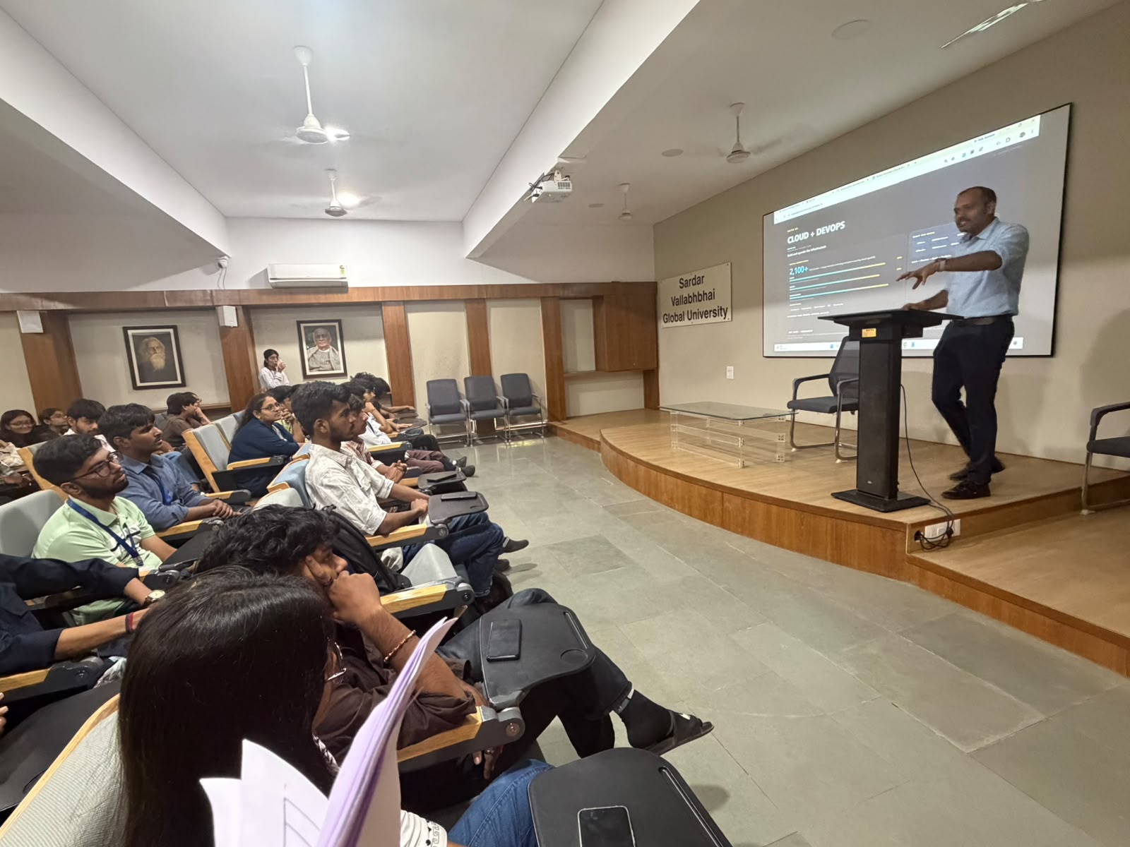 Seminar on Emerging Technologies in IT by Frameboxx IT for BCA Students — photo 1