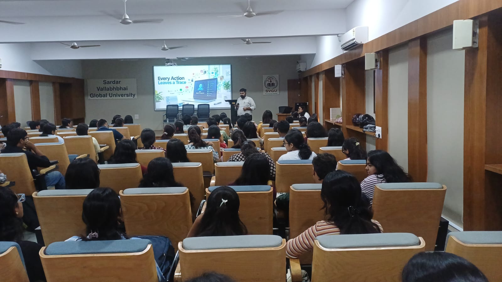 Workshop on “Data Analysis Using Power BI” for BBA Students — photo 1